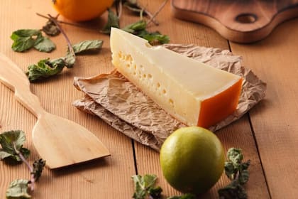 El papel pergamino es ideal para conservar el queso
