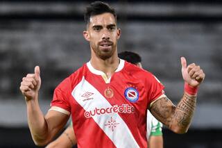 Primer refuerzo para Independiente: se hizo goleador de grande y llega para dar el salto de calidad al ataque de Tevez