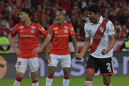 El paraguayo Robert Rojas, de héroe a villano en el estadio Beira Rio: anotó el gol que devolvió a River a la serie y malogró el remate en la serie de penales