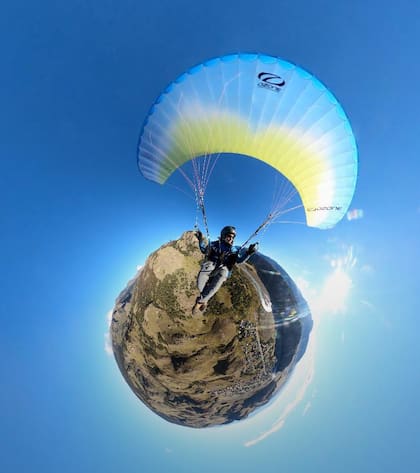 El parapente es la nueva actividad recreativa favorita de Del Castillo.