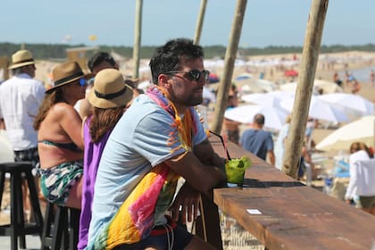 El pareo se ve tanto en ellas como en ellos