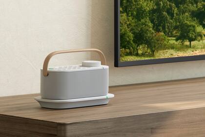 El parlante Sony SRS-LSR200 es un parlante inalámbrico para llevar el audio del televisor a cualquier lado de la casa; incluso tiene un control remoto para cambiar los canales