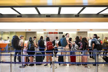 El paro afectará a todos los despegues de vuelos en todos los aeropuertos nacionales