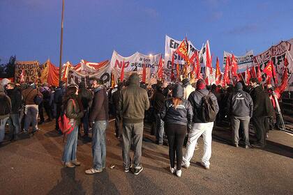 Cientos de manifestantes cortaron Panamericana