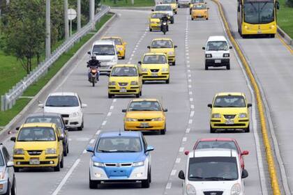 El parque automotor de vehículos eléctricos sigue creciendo en Colombia