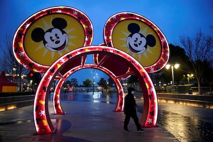 El parque de Disney de Shanghai permanecerá cerrado a causa del coronavirus