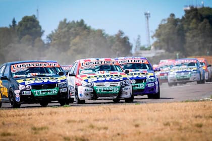 El parque de la Copa Bora en Viedma presentará 18 autos; las pilotos fueron seleccionadas, recibieron una capacitación y el gobierno rionegrino aportará para los costos de alquiler, que en una carrera del calendario asciende a 300 mil pesos