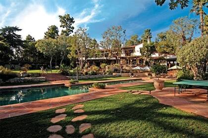 El parque de una de las casas del empresario