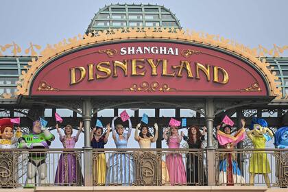 El parque Disney de Shanghái volvió a abrir sus puertas pero con restricciones