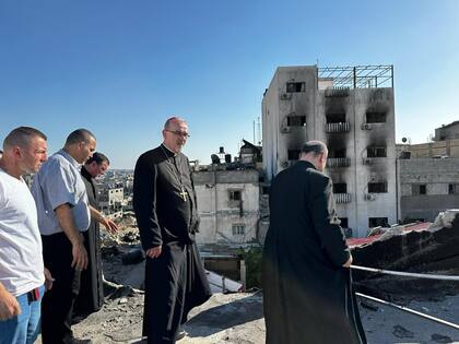 El párroco de Gaza, el argentino Gabriel Romanelli.