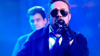 El participante Daniel imitando a Vicentico