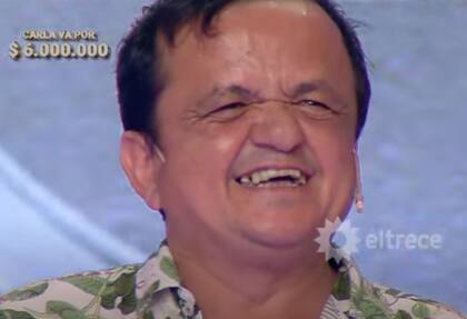 El participante de Los 8 escalones contó que trabaja en la Secretaría de Cultura de la Municipalidad de Reconquista y también es cantante (Foto: Captura eltrece)