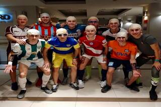 Redes. El homenaje a Santiago Silva de unos estudiantes en viaje de egresados