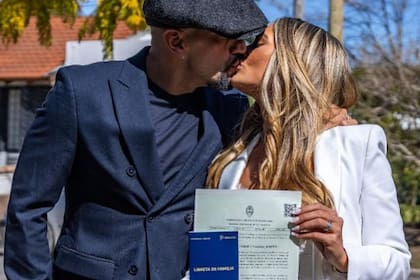 El pasado 8 de septiembre, el actual vicepresidente de Estudiantes de La Plata y la abogada se casaron en el registro civil de City Bell.