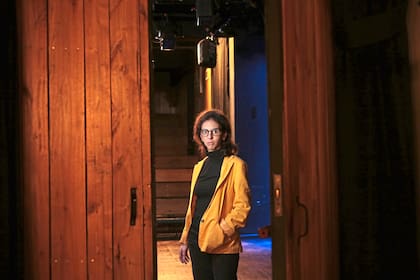 El pasado domingo 11 de mayo, Renata Marrone estrenó Las hermanas Feller en Nün Teatro Bar