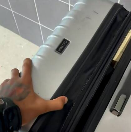 El pasajero encontró su valija y al presunto ladrón gracias al dispositivo de rastreo
