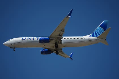 El pasajero tiene obligaciones que cumplir porque tiene ”contrato por adhesión" con la aerolínea