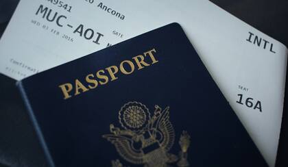 El pasaporte es uno de los documentos que serían aceptados para confirmar la ciudadanía. Foto: Nicole Geri, Unsplash