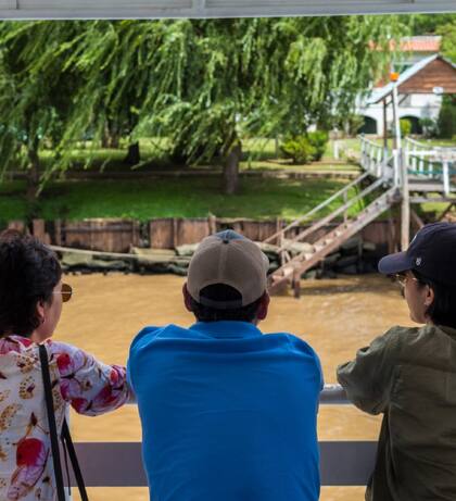 El paseo de los 3 ríos navega los ríos Tigre, Lujan y Sarmiento durante 1:15 hs