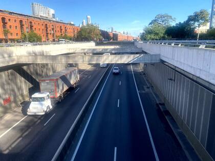 El Paseo del Bajo contribuye con la conectividad e infraestructura hacia el resto de la Ciudad
