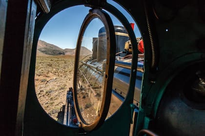 El paseo en tren por La Trochita es una experiencia cargada de nostalgia.