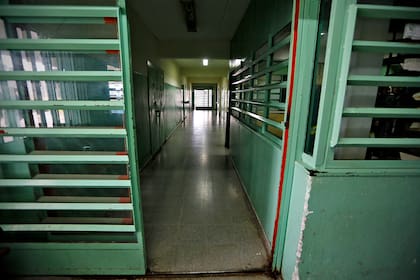 El pasillo que comunica a las celdas