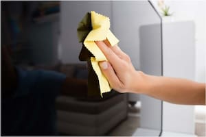 El paso a paso para dejar reluciente la pantalla del televisor