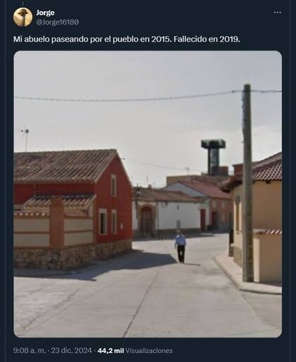 El paso del auto de Street View deja postales cotidianas que muchos usuarios rescatan por su impacto emocional