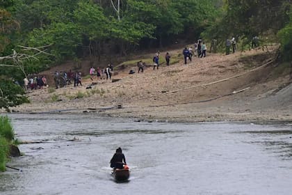 El paso por el Darién presenta varios peligros para quienes migran desde Sudamérica hacia EE.UU.