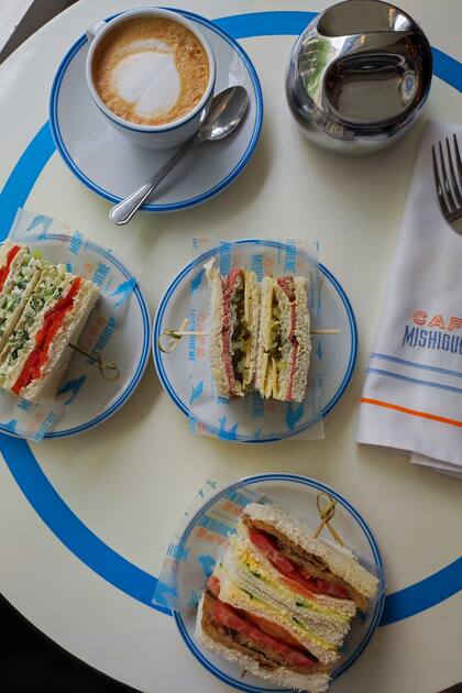 El pastrón es la estrella de los sándwiches de Café Mishiguene