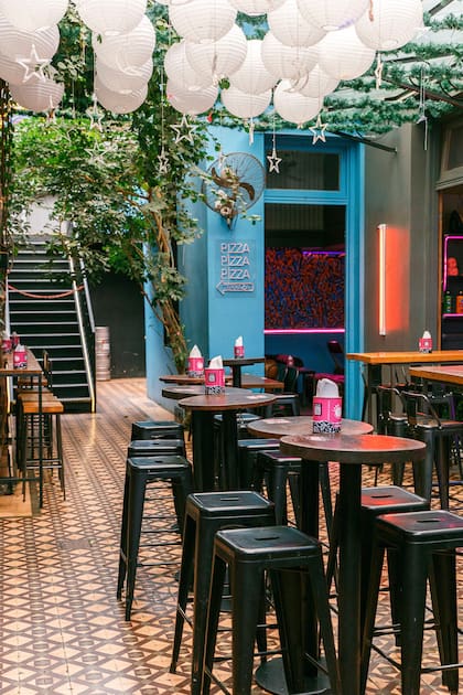 El patio con sus pisos estilo antiguo