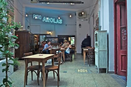 El patio del bodegón es punto de encuentro para diversas actividades culturales