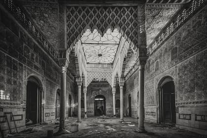 El Patio Nazarí, construido por Dardo Rocha debido a la nostalgia que sentía su suegro por Granada.