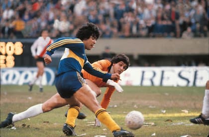 El Pato Fillol, en un mano a mano con Maradona