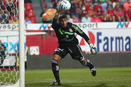 El Patón Guzmán es el arquero de Tigres de Monterrey