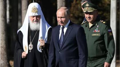 El patriarca Cirilo, Putin y el ministro de Defensa ruso, Serguéi Shoigú