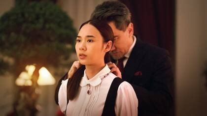 El patriarca de la familia hace su esposa a una criada, quien será la heredera oficial de la fortuna