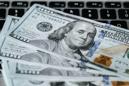 El patrocinador de un inmigrante debe demostrar que cuentan con suficientes recursos financieros para apoyar económicamente al beneficiario