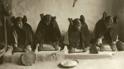 El peinado fue primero usado por las mujeres solteras hopi, de Arizona