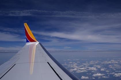 El peligro de una capota abierta: cómo afecta al cuerpo humano y a la aeronave