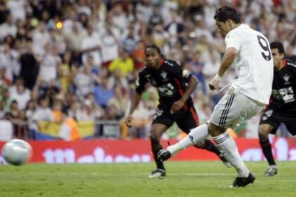 El penal de CR a los 3 minutos del segundo tiempo