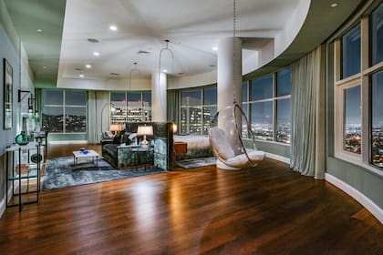 El penthouse está ubicado en el piso 40 del edificio Century de Los Angeles