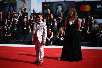 El pequeño actor británico Graham Caldwell en el estreno de Monica