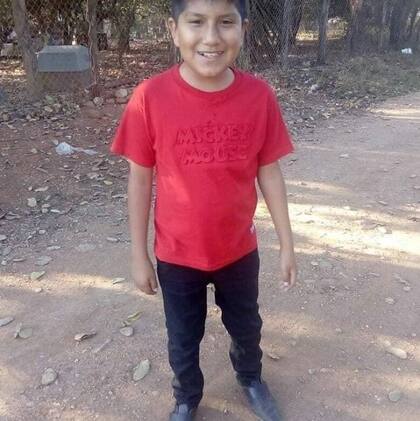 El pequeño de 14 años busca recuperarse de la mano