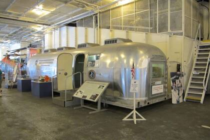 El pequeño espacio donde hicieron cuarentena los astronautas se puede ver en un museo de California