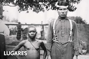 El pequeño Ota Benga, de apenas 1,35 m y el gigantesco Bonifacio.