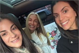 El mal momento de Belu Lucius en un avión cuando su mamá se descompensó rumbo a Estados Unidos