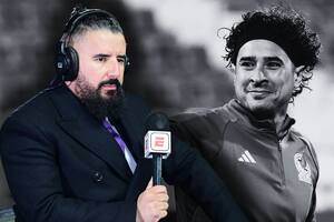 El periodista Álvaro Morales apuntó contra Guillermo Ochoa y dijo que "es un peligro para la selección de México"