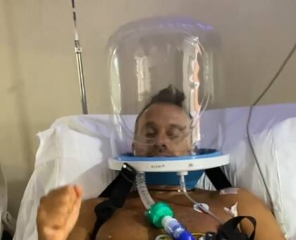 El periodista usó un dispositivo llamado “Helmet”