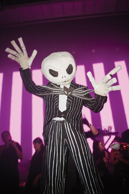 El personaje de la película de Tim Burton, “El extraño mundo de Jack”, también bailó con los invitados.